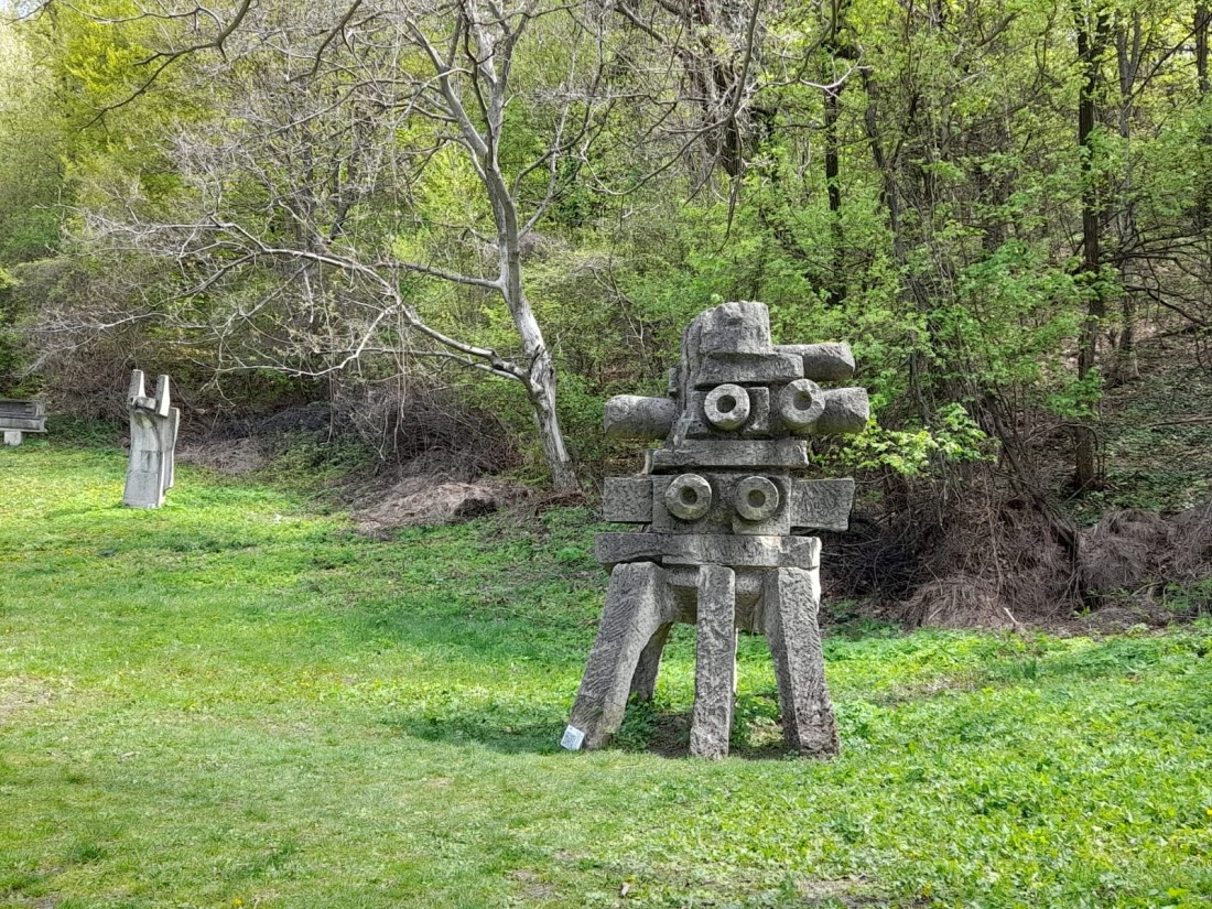 Muzeul de sculptura, Magura